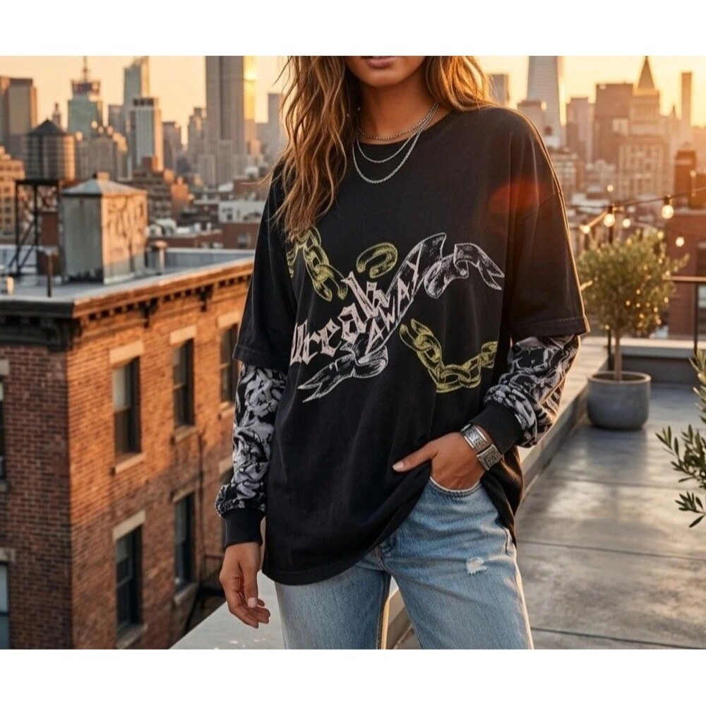 Urban Outfitters Graphic Print Tee Tunic Top Long Sleeves Black Cotton XL 290348